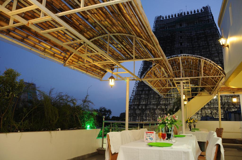 Sri Sarvesha JS Palace temple view Tiruvannāmalai Extérieur photo