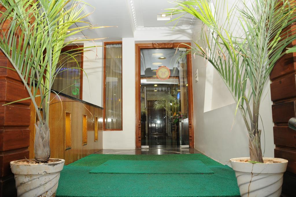 Sri Sarvesha JS Palace temple view Tiruvannāmalai Extérieur photo