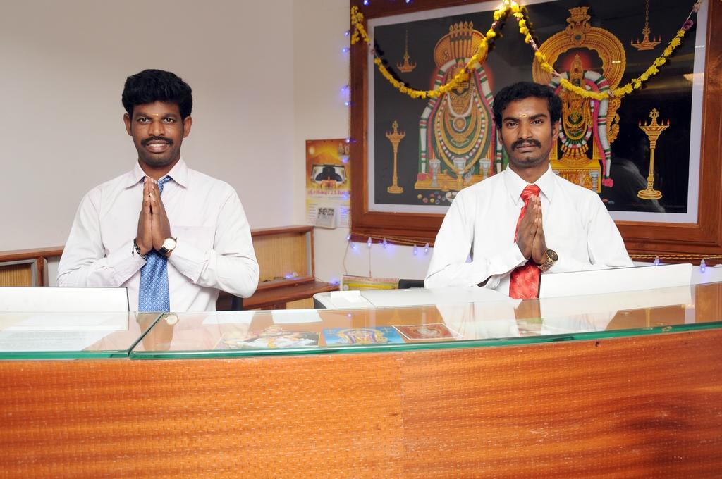 Sri Sarvesha JS Palace temple view Tiruvannāmalai Extérieur photo